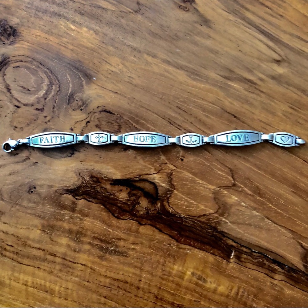 James Avery bracelet. Freshly polished ✨